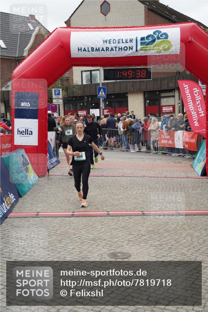 04.05.2025 - 8. Wedeler Halbmarathon Felixshl http://msf.ph/oto/7819718 04.05.2025 11:49:36 Ziel 66, 366, 738, 1032, 1054 meine-sportfotos.de
