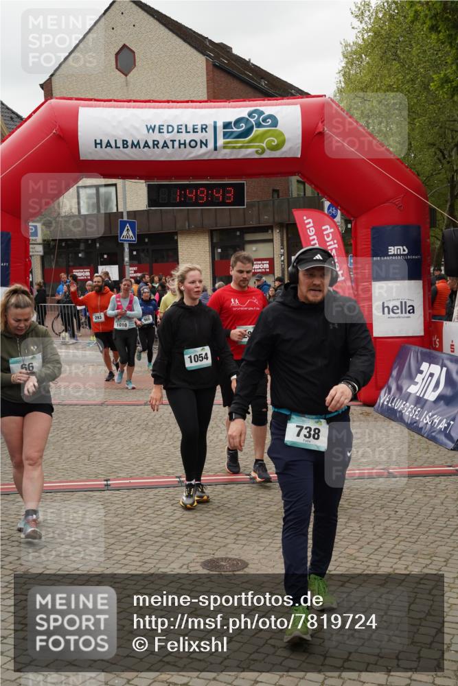 04.05.2025 - 8. Wedeler Halbmarathon Felixshl http://msf.ph/oto/7819724 04.05.2025 11:49:41 Ziel 66, 283, 293, 366, 738, 960, 1010, 1011, 1054, 1055 meine-sportfotos.de