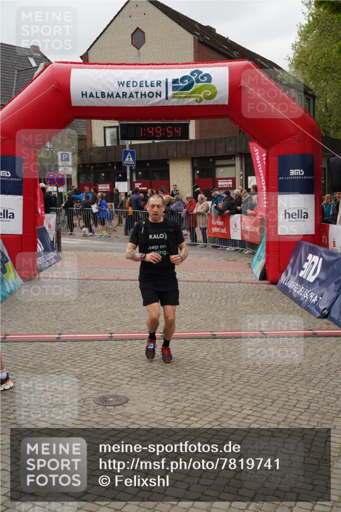 04.05.2025 - 8. Wedeler Halbmarathon Felixshl http://msf.ph/oto/7819741 04.05.2025 11:49:52 Ziel 841 meine-sportfotos.de