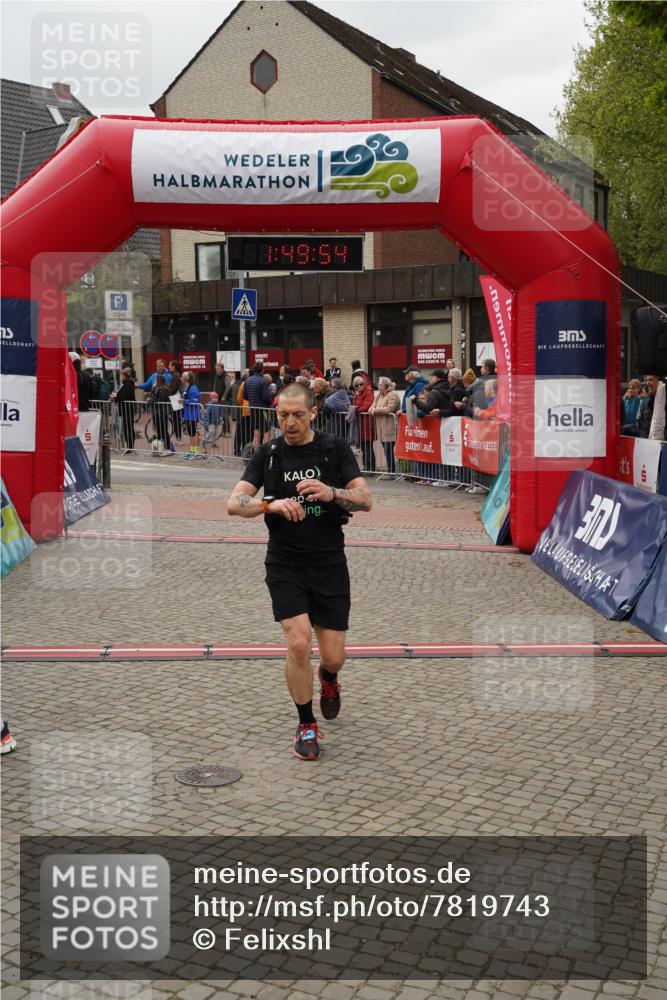 04.05.2025 - 8. Wedeler Halbmarathon Felixshl http://msf.ph/oto/7819743 04.05.2025 11:49:52 Ziel 841 meine-sportfotos.de