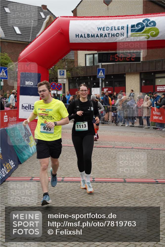 04.05.2025 - 8. Wedeler Halbmarathon Felixshl http://msf.ph/oto/7819763 04.05.2025 11:50:20 Ziel 376, 552, 935, 1113 meine-sportfotos.de