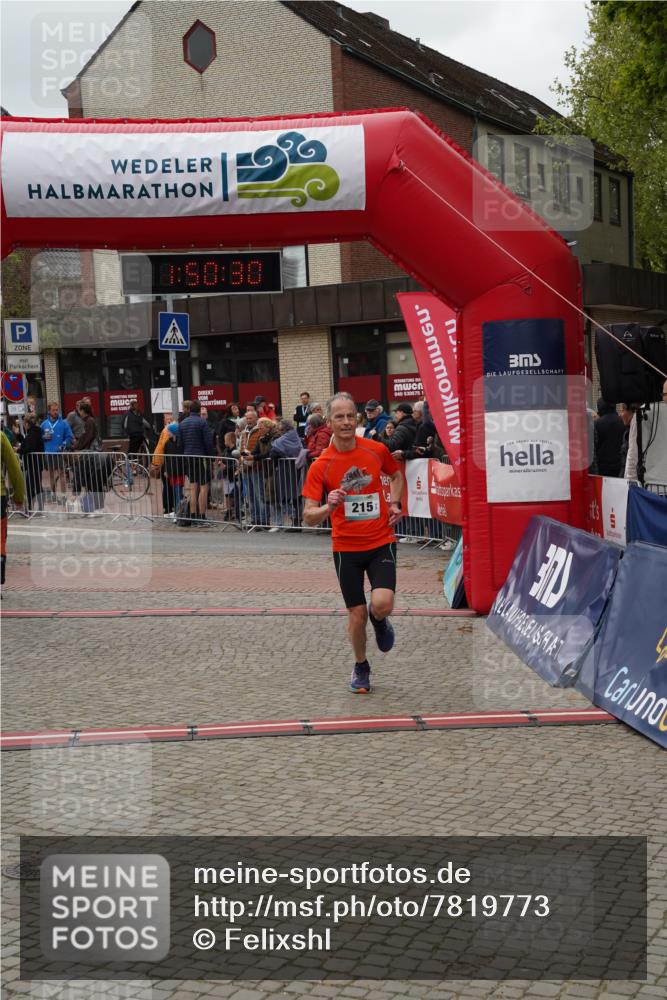 04.05.2025 - 8. Wedeler Halbmarathon Felixshl http://msf.ph/oto/7819773 04.05.2025 11:50:28 Ziel 215 meine-sportfotos.de