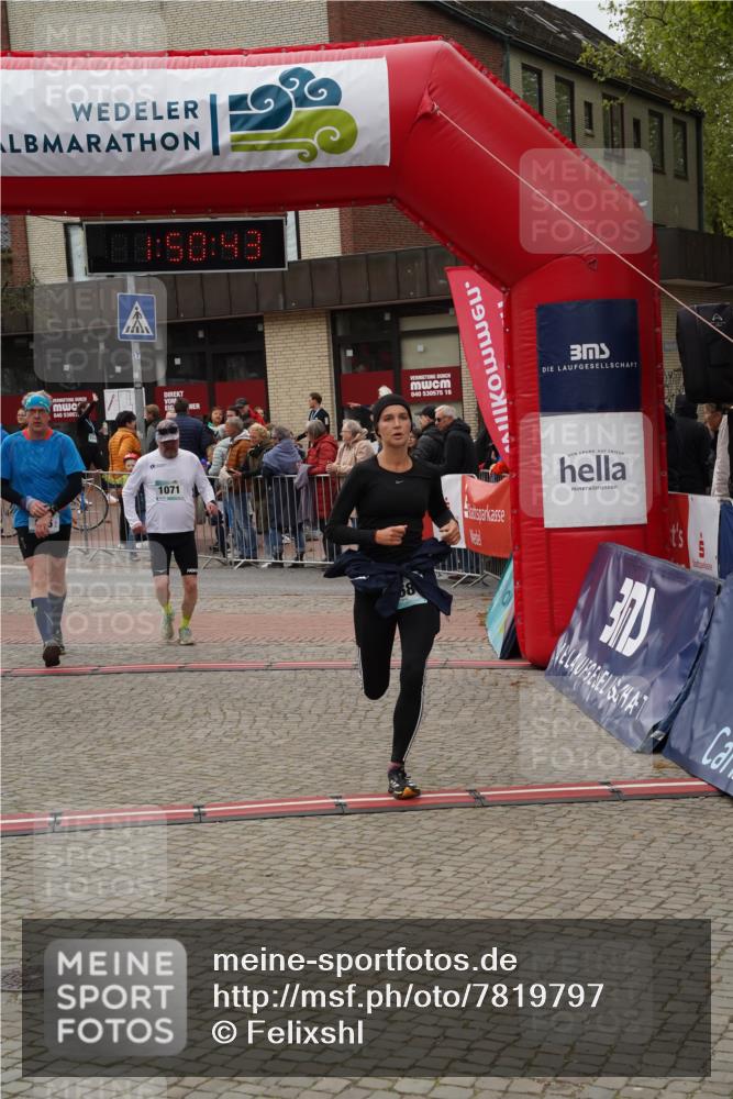 04.05.2025 - 8. Wedeler Halbmarathon Felixshl http://msf.ph/oto/7819797 04.05.2025 11:50:41 Ziel 468, 865, 939, 1071 meine-sportfotos.de
