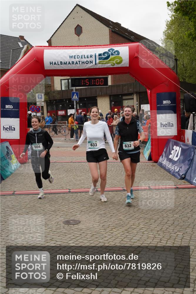 04.05.2025 - 8. Wedeler Halbmarathon Felixshl http://msf.ph/oto/7819826 04.05.2025 11:50:58 Ziel 504, 632, 633 meine-sportfotos.de