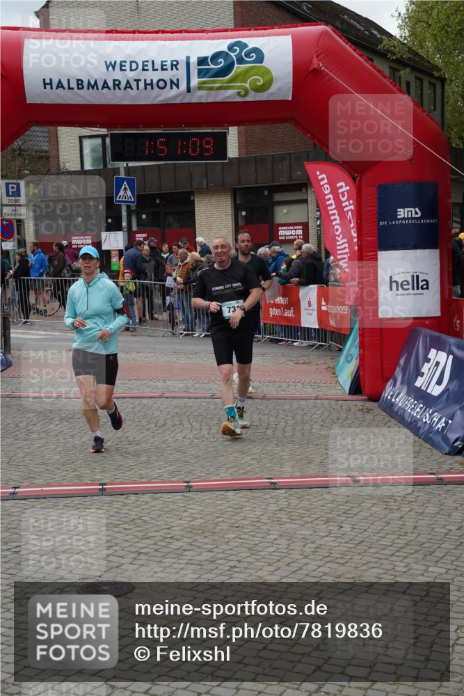 04.05.2025 - 8. Wedeler Halbmarathon Felixshl http://msf.ph/oto/7819836 04.05.2025 11:51:07 Ziel 400, 528, 731 meine-sportfotos.de