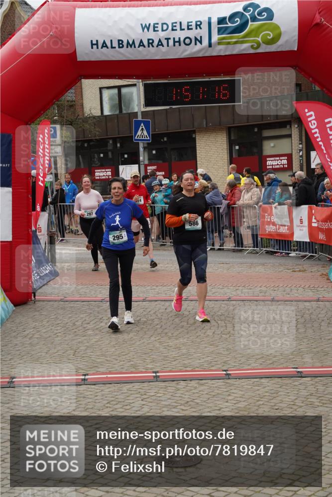04.05.2025 - 8. Wedeler Halbmarathon Felixshl http://msf.ph/oto/7819847 04.05.2025 11:51:14 Ziel 295, 297, 400, 414, 586 meine-sportfotos.de