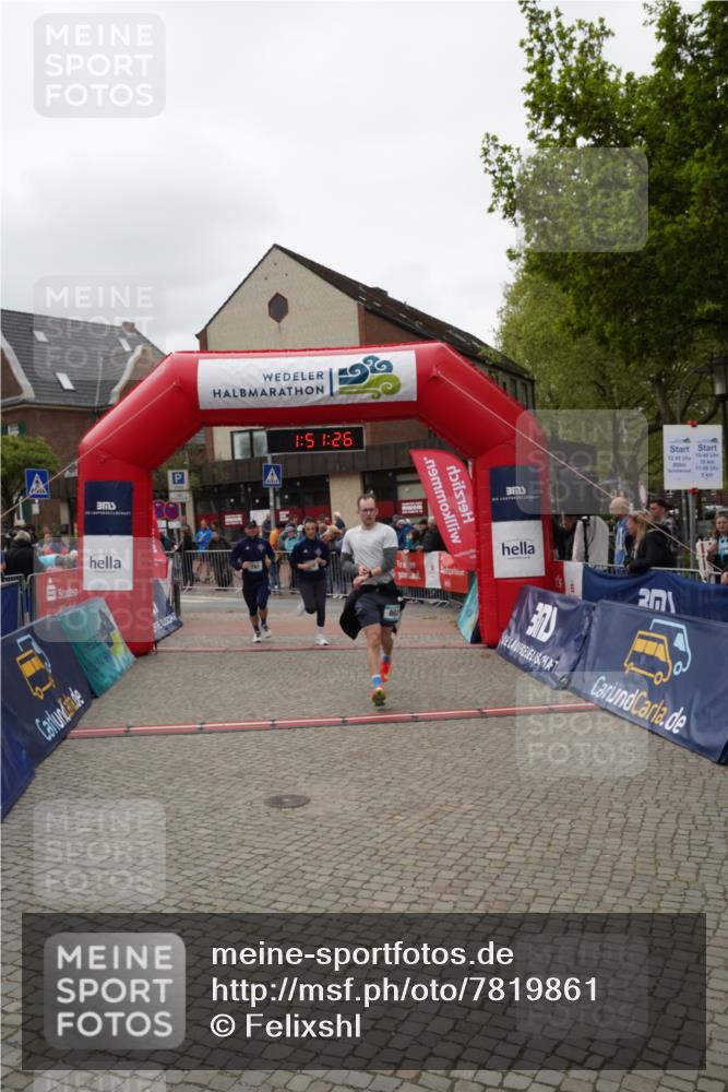 04.05.2025 - 8. Wedeler Halbmarathon Felixshl http://msf.ph/oto/7819861 04.05.2025 11:51:24 Ziel 458, 802 meine-sportfotos.de