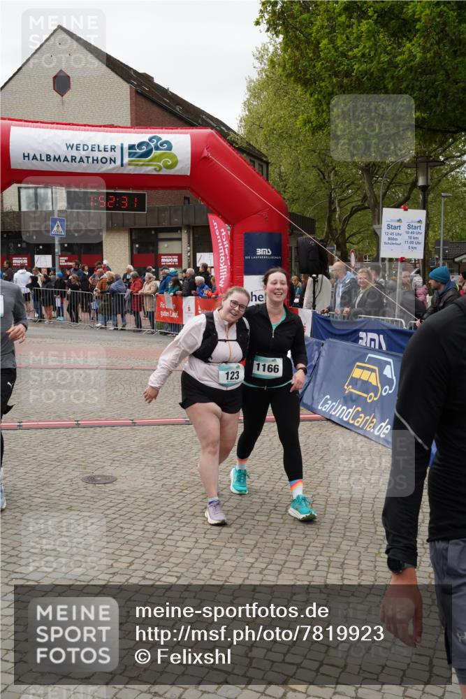 04.05.2025 - 8. Wedeler Halbmarathon Felixshl http://msf.ph/oto/7819923 04.05.2025 11:52:29 Ziel 123, 168, 852, 1166 meine-sportfotos.de