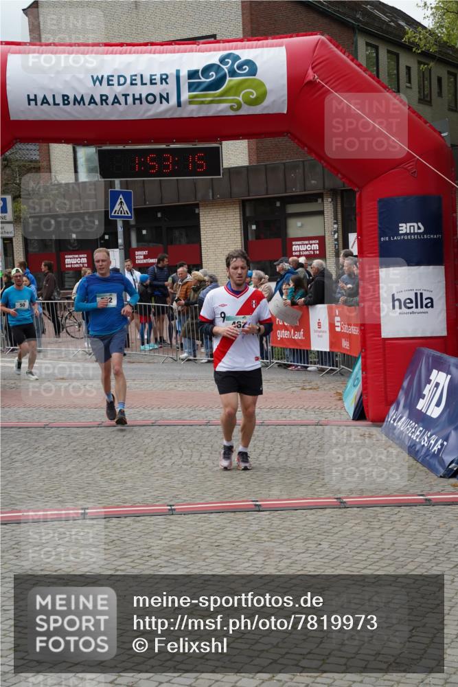 04.05.2025 - 8. Wedeler Halbmarathon Felixshl http://msf.ph/oto/7819973 04.05.2025 11:53:13 Ziel 50, 462, 722 meine-sportfotos.de