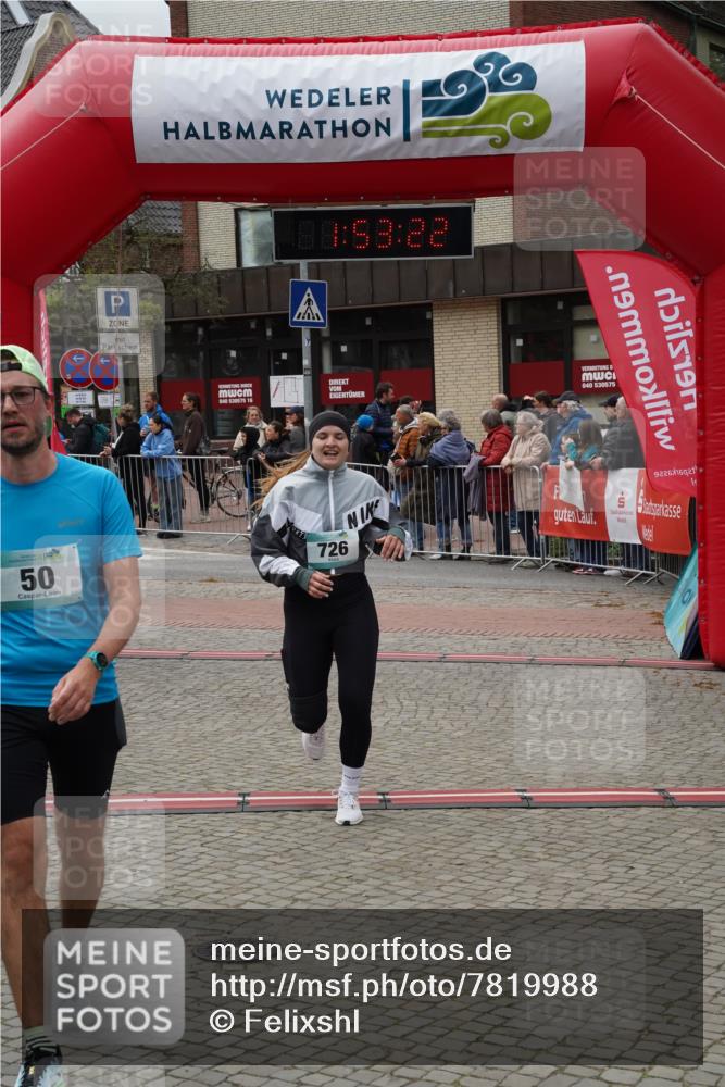 04.05.2025 - 8. Wedeler Halbmarathon Felixshl http://msf.ph/oto/7819988 04.05.2025 11:53:20 Ziel 50, 726 meine-sportfotos.de
