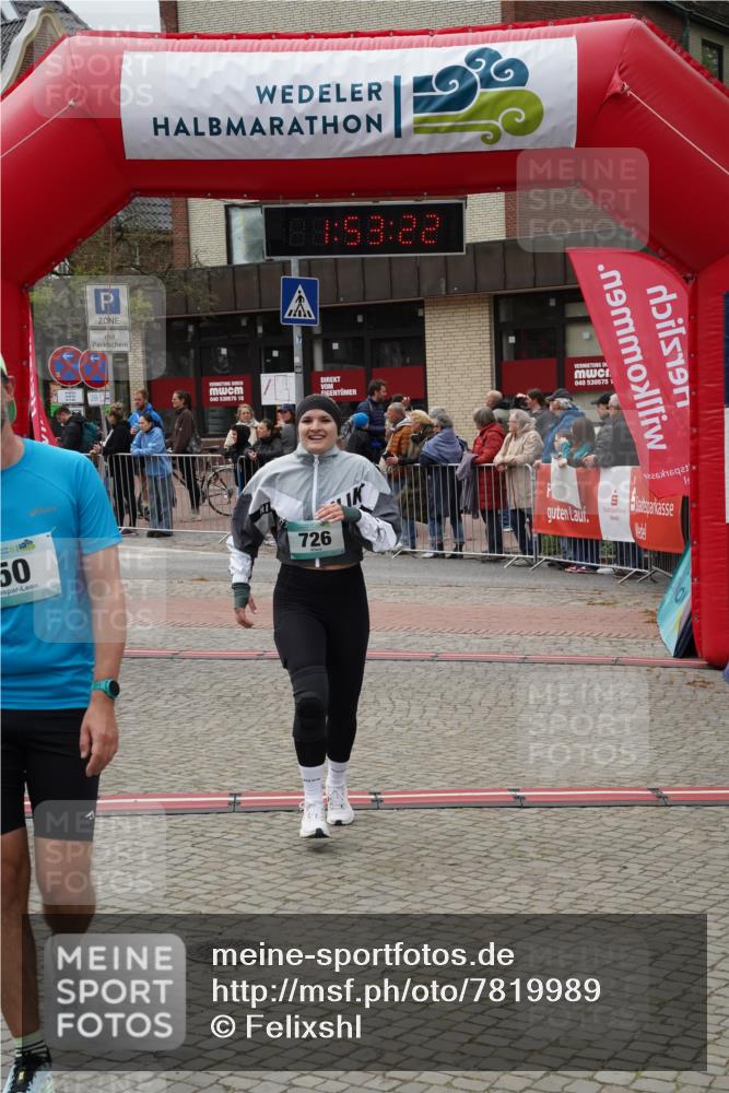 04.05.2025 - 8. Wedeler Halbmarathon Felixshl http://msf.ph/oto/7819989 04.05.2025 11:53:20 Ziel 50, 726 meine-sportfotos.de