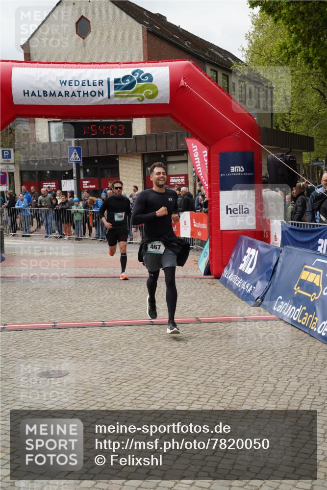 04.05.2025 - 8. Wedeler Halbmarathon Felixshl http://msf.ph/oto/7820050 04.05.2025 11:54:00 Ziel 222, 467, 786, 925 meine-sportfotos.de