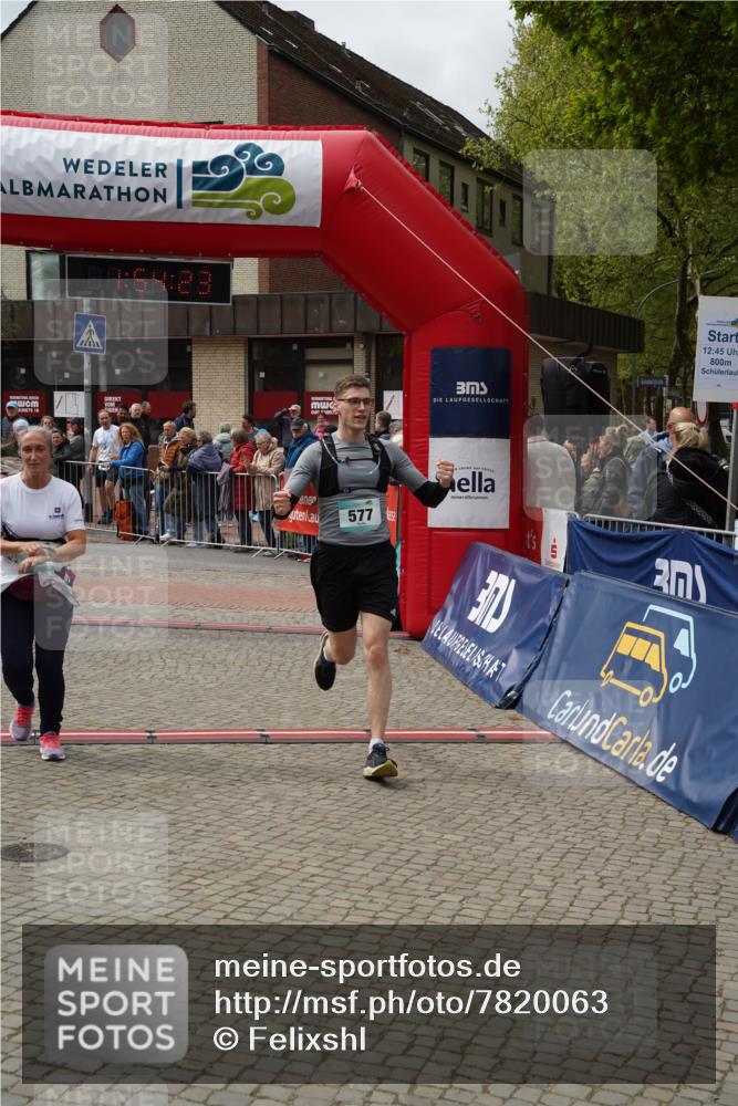 04.05.2025 - 8. Wedeler Halbmarathon Felixshl http://msf.ph/oto/7820063 04.05.2025 11:54:21 Ziel 360, 577, 1013 meine-sportfotos.de