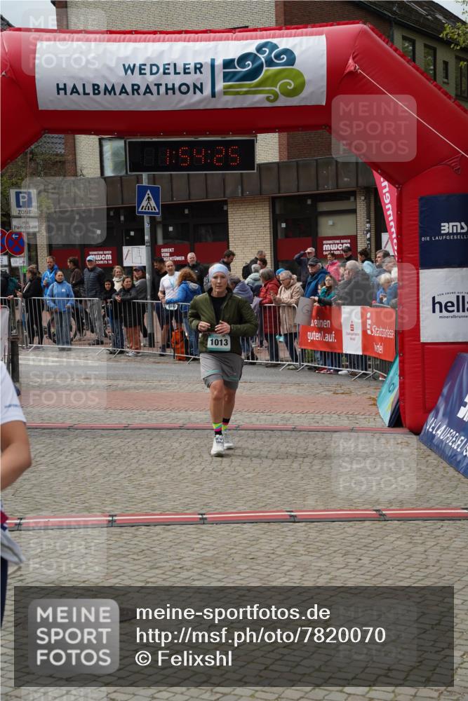 04.05.2025 - 8. Wedeler Halbmarathon Felixshl http://msf.ph/oto/7820070 04.05.2025 11:54:23 Ziel 360, 577, 1013 meine-sportfotos.de