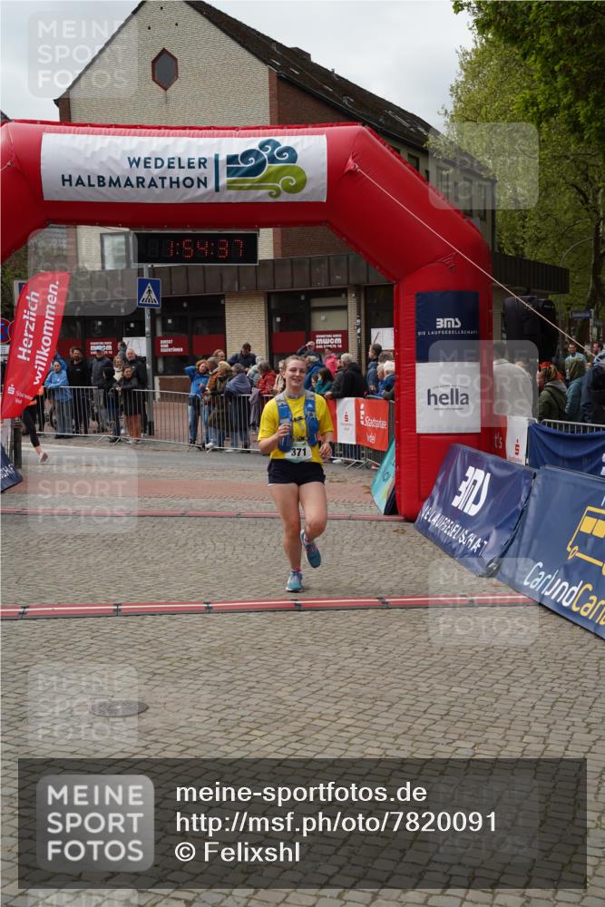 04.05.2025 - 8. Wedeler Halbmarathon Felixshl http://msf.ph/oto/7820091 04.05.2025 11:54:35 Ziel 371, 559 meine-sportfotos.de