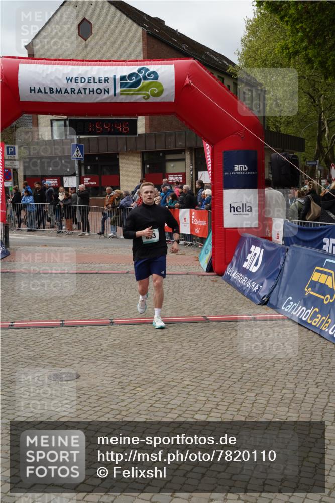 04.05.2025 - 8. Wedeler Halbmarathon Felixshl http://msf.ph/oto/7820110 04.05.2025 11:54:44 Ziel  meine-sportfotos.de