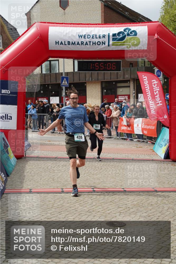 04.05.2025 - 8. Wedeler Halbmarathon Felixshl http://msf.ph/oto/7820149 04.05.2025 11:55:04 Ziel 240, 381, 429, 438, 873 meine-sportfotos.de