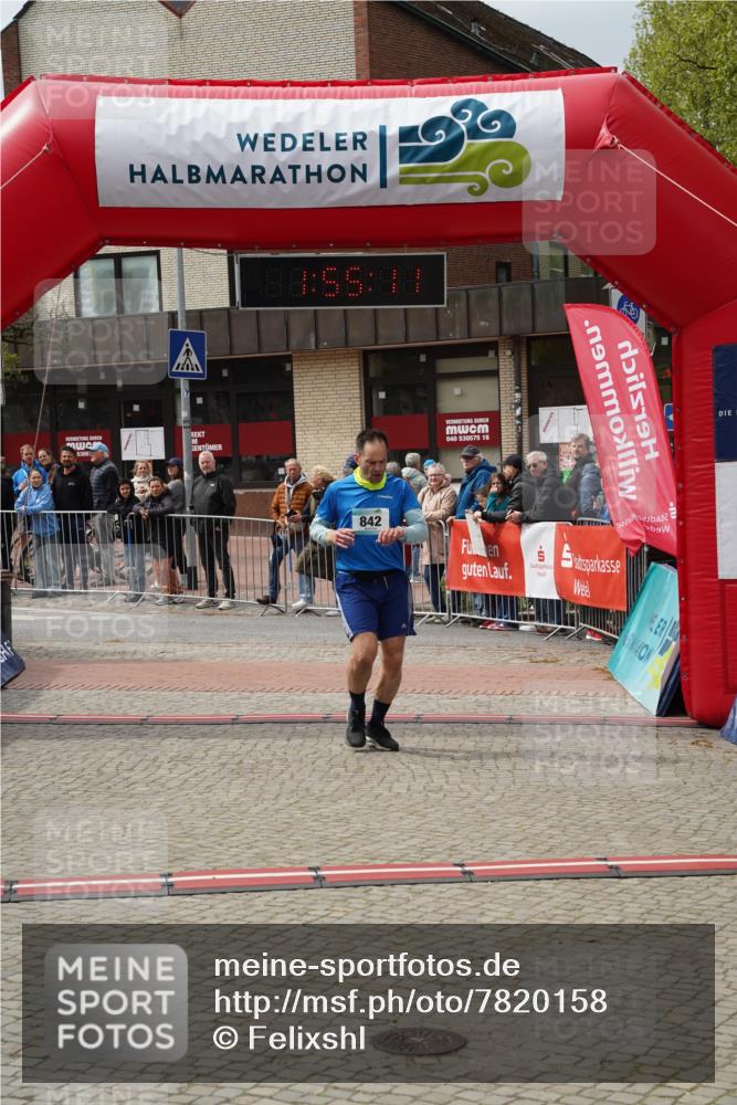 04.05.2025 - 8. Wedeler Halbmarathon Felixshl http://msf.ph/oto/7820158 04.05.2025 11:55:09 Ziel 381, 438, 842 meine-sportfotos.de