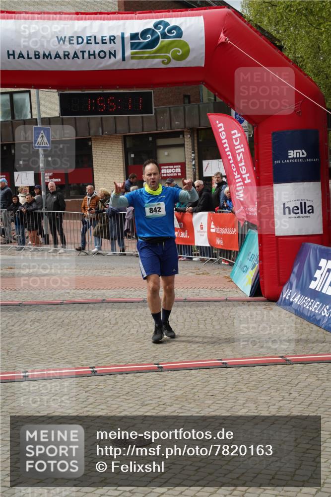 04.05.2025 - 8. Wedeler Halbmarathon Felixshl http://msf.ph/oto/7820163 04.05.2025 11:55:09 Ziel 381, 438, 842 meine-sportfotos.de