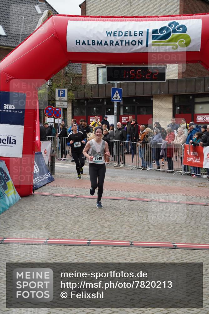 04.05.2025 - 8. Wedeler Halbmarathon Felixshl http://msf.ph/oto/7820213 04.05.2025 11:56:20 Ziel 989, 1149 meine-sportfotos.de