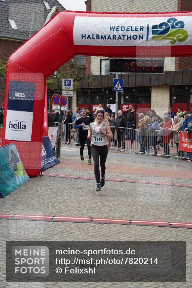 04.05.2025 - 8. Wedeler Halbmarathon Felixshl http://msf.ph/oto/7820214 04.05.2025 11:56:20 Ziel 989, 1149 meine-sportfotos.de