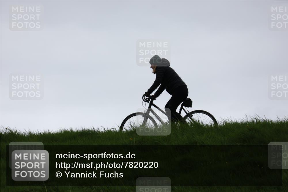 04.05.2025 - 8. Wedeler Halbmarathon Yannick Fuchs http://msf.ph/oto/7820220 04.05.2025 10:48:17 Laufen  meine-sportfotos.de