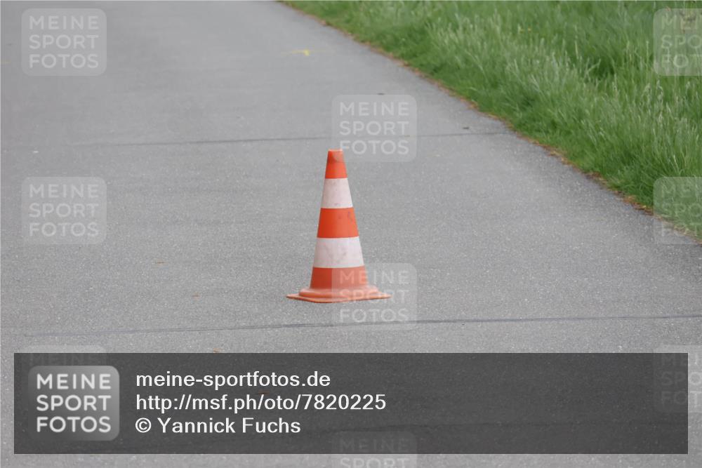 04.05.2025 - 8. Wedeler Halbmarathon Yannick Fuchs http://msf.ph/oto/7820225 04.05.2025 11:03:12 Laufen  meine-sportfotos.de