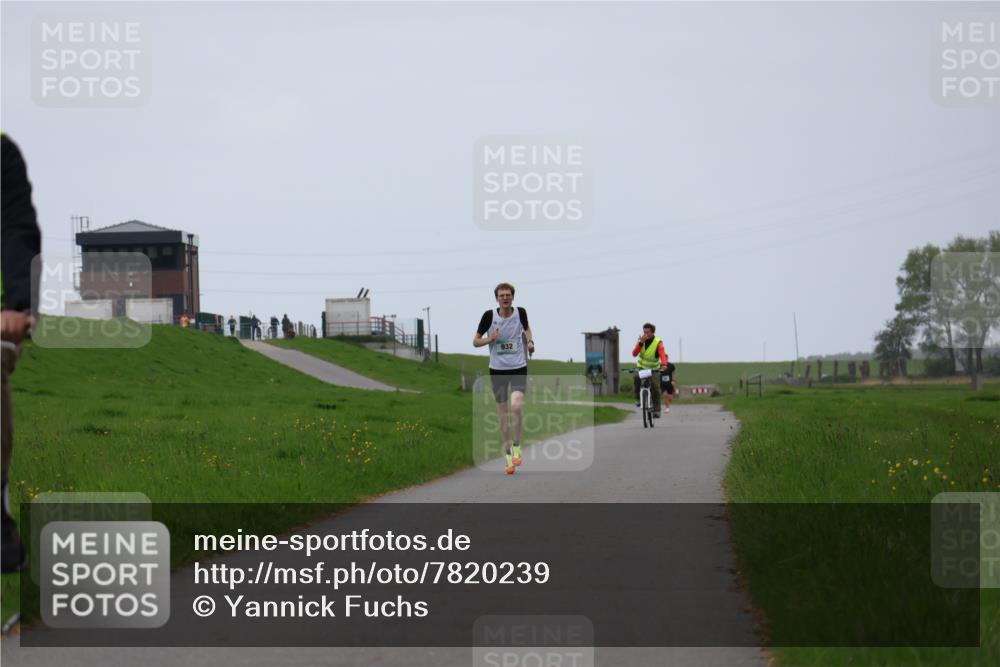 04.05.2025 - 8. Wedeler Halbmarathon Yannick Fuchs http://msf.ph/oto/7820239 04.05.2025 11:07:41 Laufen 932 meine-sportfotos.de