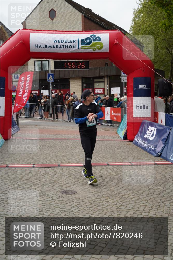 04.05.2025 - 8. Wedeler Halbmarathon Felixshl http://msf.ph/oto/7820246 04.05.2025 11:56:24 Ziel 989, 1149 meine-sportfotos.de