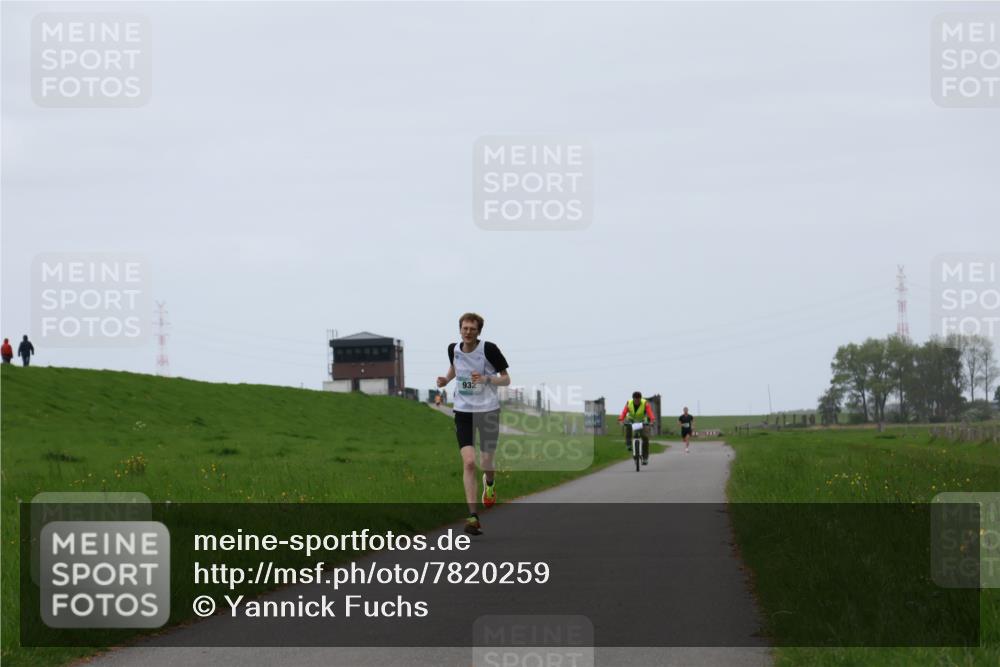 04.05.2025 - 8. Wedeler Halbmarathon Yannick Fuchs http://msf.ph/oto/7820259 04.05.2025 11:07:47 Laufen 932 meine-sportfotos.de