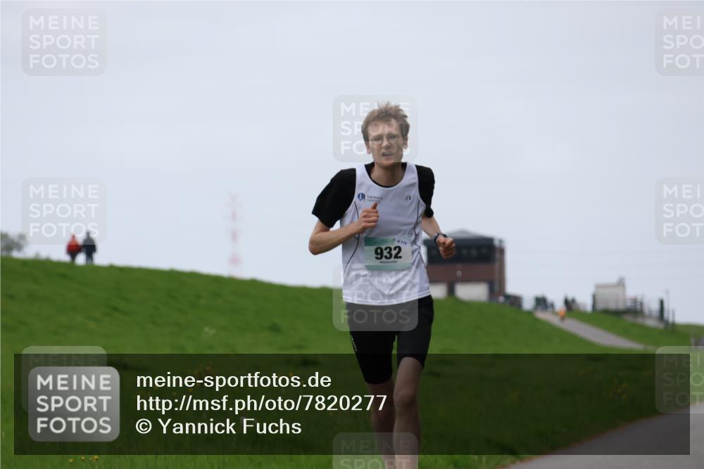 04.05.2025 - 8. Wedeler Halbmarathon Yannick Fuchs http://msf.ph/oto/7820277 04.05.2025 11:07:50 Laufen 115, 932 meine-sportfotos.de