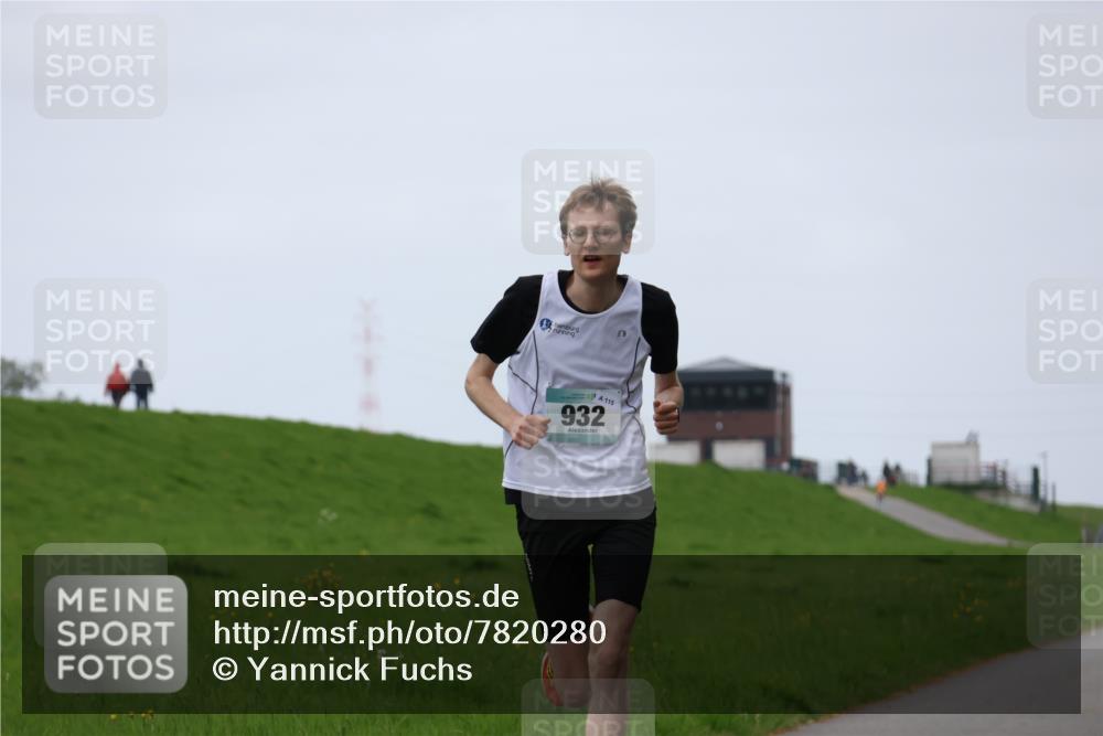 04.05.2025 - 8. Wedeler Halbmarathon Yannick Fuchs http://msf.ph/oto/7820280 04.05.2025 11:07:51 Laufen 115, 932 meine-sportfotos.de