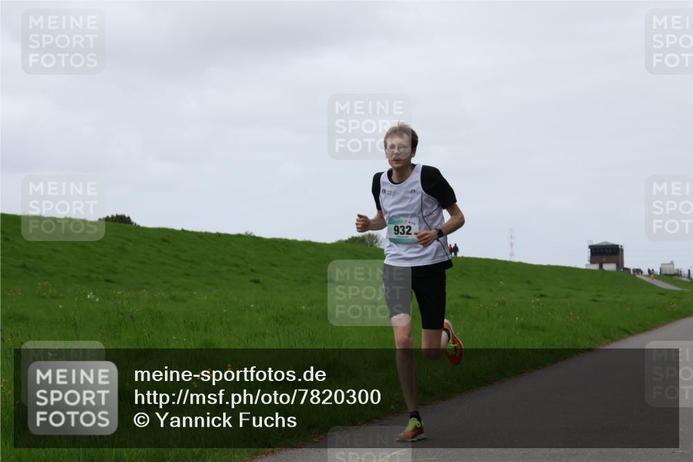 04.05.2025 - 8. Wedeler Halbmarathon Yannick Fuchs http://msf.ph/oto/7820300 04.05.2025 11:07:52 Laufen 115, 932 meine-sportfotos.de