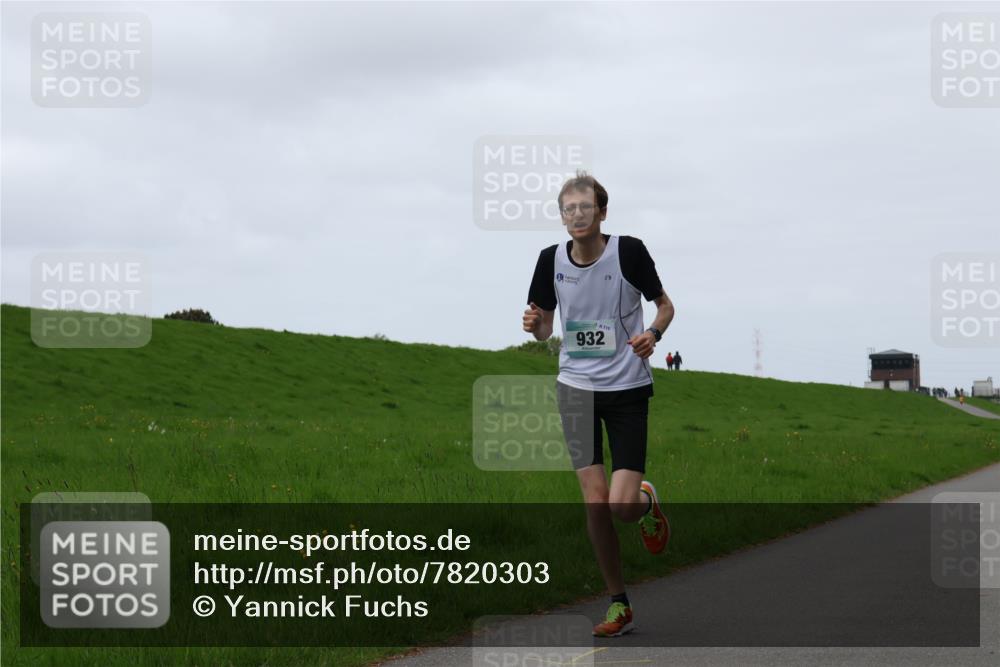 04.05.2025 - 8. Wedeler Halbmarathon Yannick Fuchs http://msf.ph/oto/7820303 04.05.2025 11:07:52 Laufen 115, 932 meine-sportfotos.de
