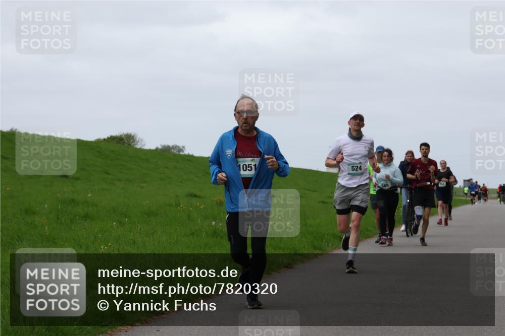 04.05.2025 - 8. Wedeler Halbmarathon Yannick Fuchs http://msf.ph/oto/7820320 04.05.2025 11:27:29 Laufen  meine-sportfotos.de