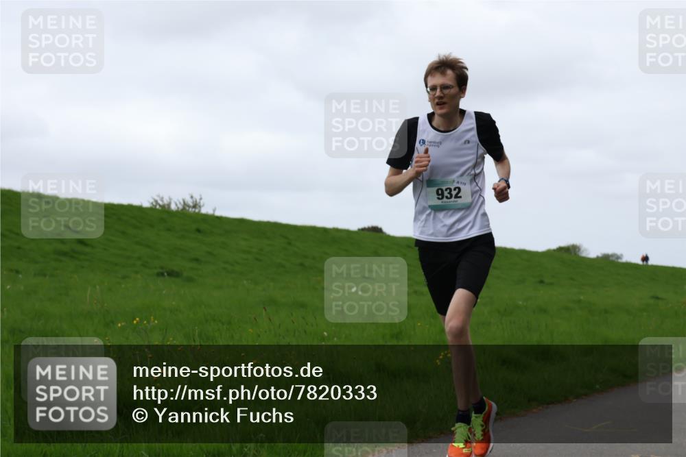 04.05.2025 - 8. Wedeler Halbmarathon Yannick Fuchs http://msf.ph/oto/7820333 04.05.2025 11:07:53 Laufen 115, 932 meine-sportfotos.de