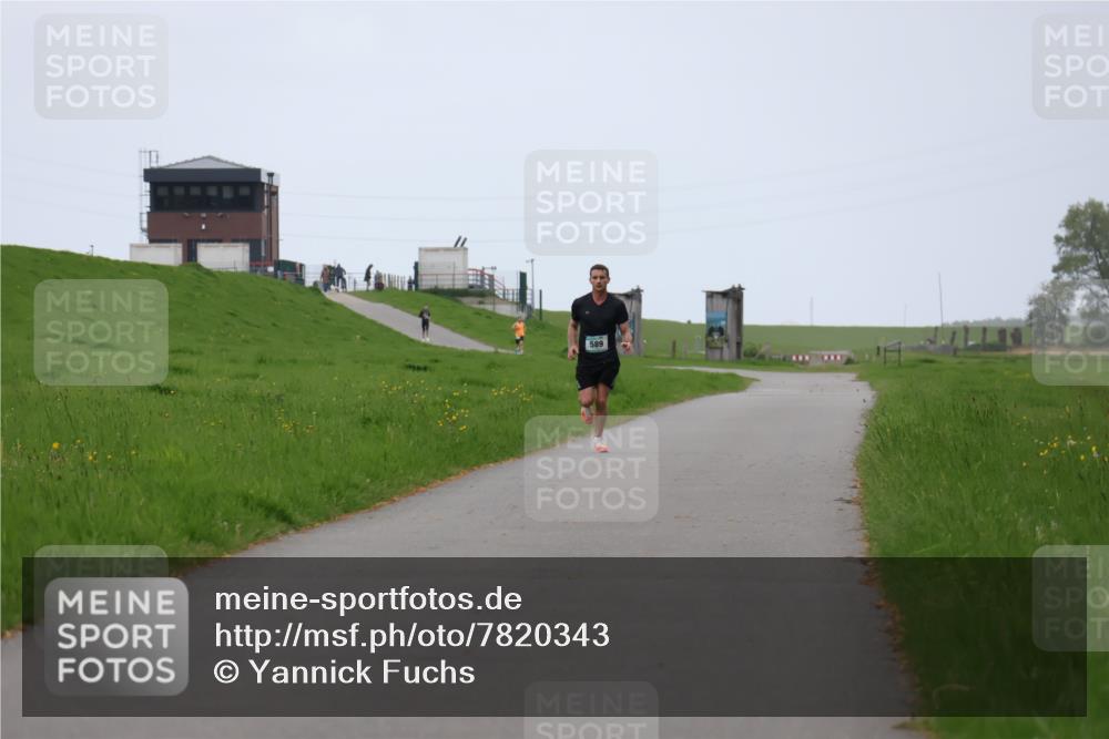04.05.2025 - 8. Wedeler Halbmarathon Yannick Fuchs http://msf.ph/oto/7820343 04.05.2025 11:08:06 Laufen 589 meine-sportfotos.de