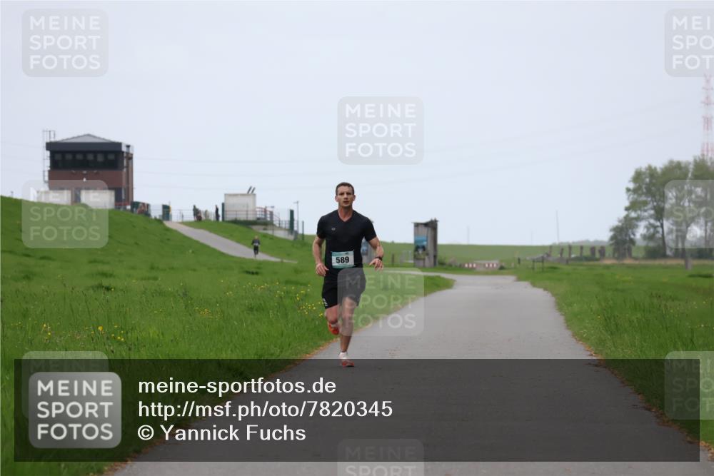 04.05.2025 - 8. Wedeler Halbmarathon Yannick Fuchs http://msf.ph/oto/7820345 04.05.2025 11:08:10 Laufen 589 meine-sportfotos.de
