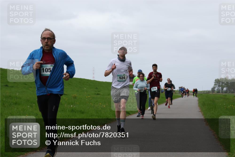 04.05.2025 - 8. Wedeler Halbmarathon Yannick Fuchs http://msf.ph/oto/7820351 04.05.2025 11:27:30 Laufen  meine-sportfotos.de