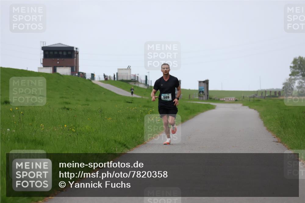 04.05.2025 - 8. Wedeler Halbmarathon Yannick Fuchs http://msf.ph/oto/7820358 04.05.2025 11:08:11 Laufen 589 meine-sportfotos.de