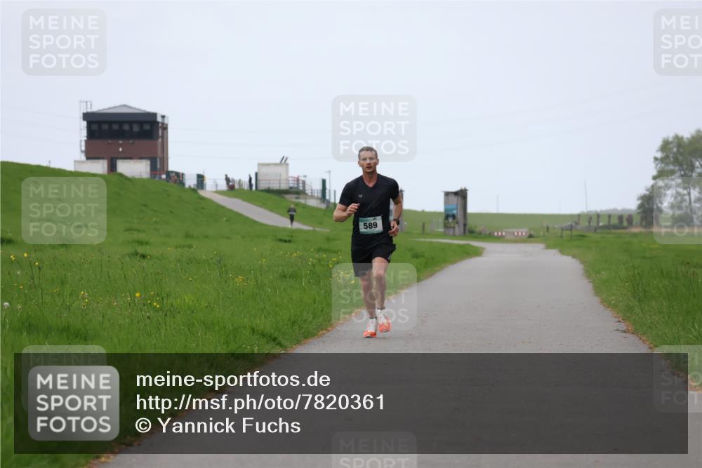 04.05.2025 - 8. Wedeler Halbmarathon Yannick Fuchs http://msf.ph/oto/7820361 04.05.2025 11:08:11 Laufen 589 meine-sportfotos.de