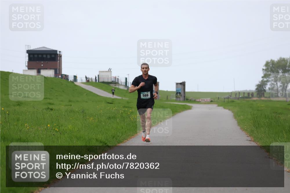 04.05.2025 - 8. Wedeler Halbmarathon Yannick Fuchs http://msf.ph/oto/7820362 04.05.2025 11:08:11 Laufen 589 meine-sportfotos.de