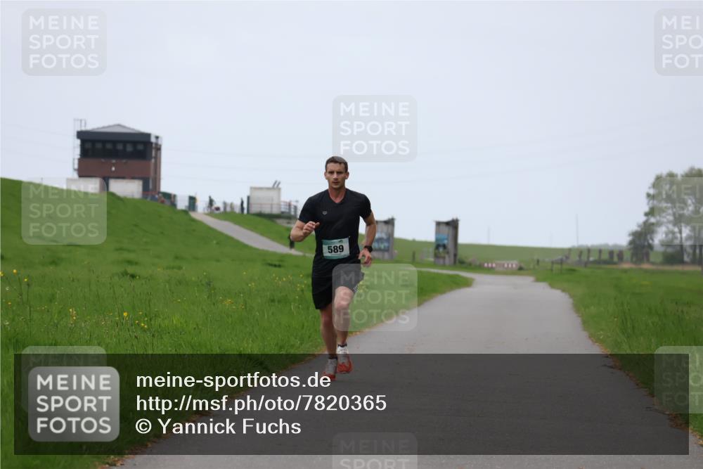 04.05.2025 - 8. Wedeler Halbmarathon Yannick Fuchs http://msf.ph/oto/7820365 04.05.2025 11:08:12 Laufen 589 meine-sportfotos.de
