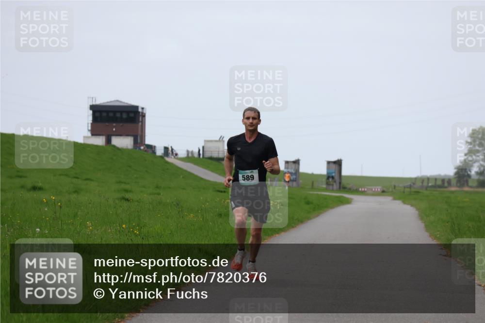 04.05.2025 - 8. Wedeler Halbmarathon Yannick Fuchs http://msf.ph/oto/7820376 04.05.2025 11:08:13 Laufen 589 meine-sportfotos.de
