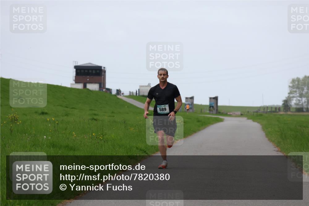 04.05.2025 - 8. Wedeler Halbmarathon Yannick Fuchs http://msf.ph/oto/7820380 04.05.2025 11:08:13 Laufen 589 meine-sportfotos.de