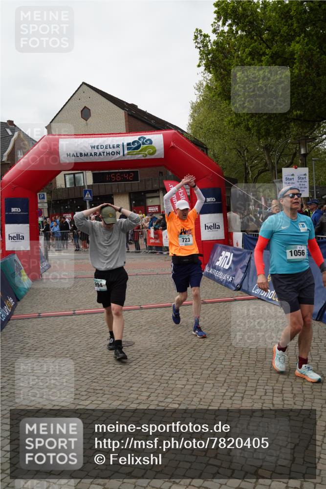 04.05.2025 - 8. Wedeler Halbmarathon Felixshl http://msf.ph/oto/7820405 04.05.2025 11:56:40 Ziel 723, 951, 994, 1056 meine-sportfotos.de