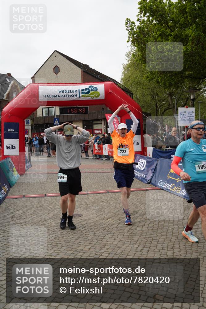 04.05.2025 - 8. Wedeler Halbmarathon Felixshl http://msf.ph/oto/7820420 04.05.2025 11:56:40 Ziel 723, 951, 994, 1056 meine-sportfotos.de