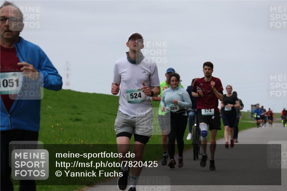 04.05.2025 - 8. Wedeler Halbmarathon Yannick Fuchs http://msf.ph/oto/7820425 04.05.2025 11:27:30 Laufen 051, 524, 389, 374, 754 meine-sportfotos.de