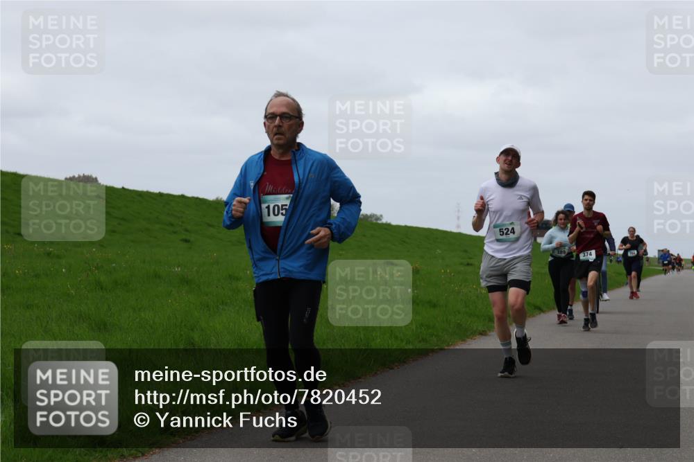 04.05.2025 - 8. Wedeler Halbmarathon Yannick Fuchs http://msf.ph/oto/7820452 04.05.2025 11:27:31 Laufen 105, 524, 389, 374, 754 meine-sportfotos.de