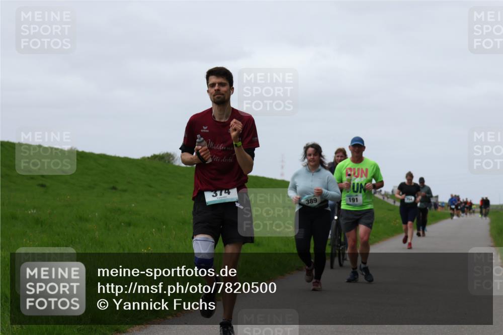 04.05.2025 - 8. Wedeler Halbmarathon Yannick Fuchs http://msf.ph/oto/7820500 04.05.2025 11:27:34 Laufen 374, 389, 191 meine-sportfotos.de